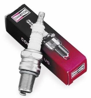 Bougie d'allumage pour HONDA GCV 135, 160, 170, 190, 200, STIGA ST140, 170 et ZONGSHEN XP140 et 200 (Champion)